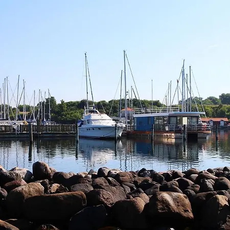 船上ホテル Hausboot Fjordblik *