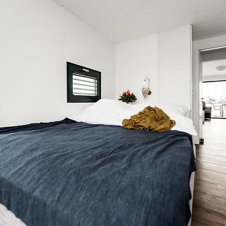 Hausboot Fjordblik 船上ホテル